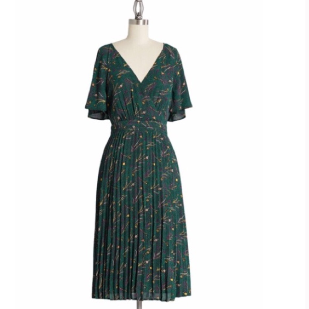 Modcloth Green Floral Midi Dress